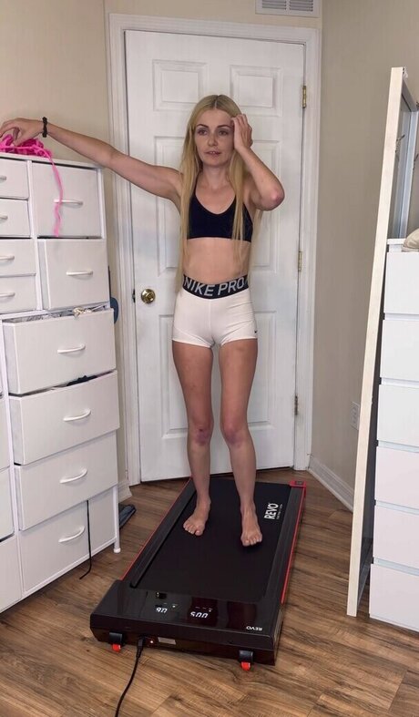 Kerry Carmody perfekte pornostar fotos