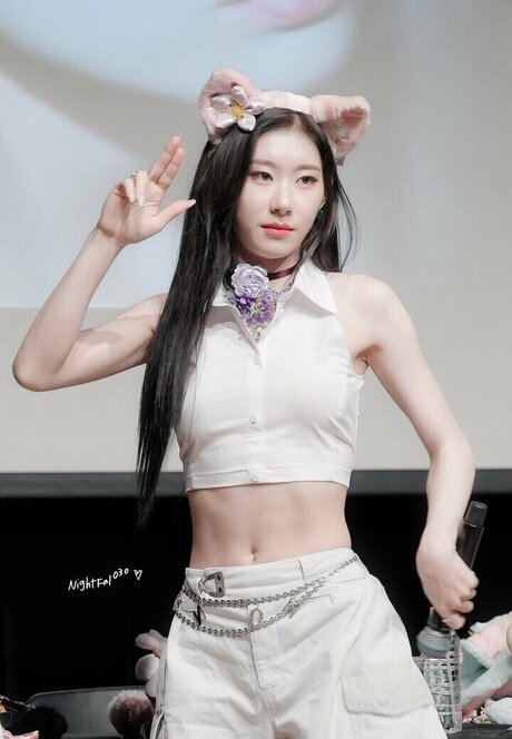 asiatisches teen solo onlyfans kunst nacktheit fotos