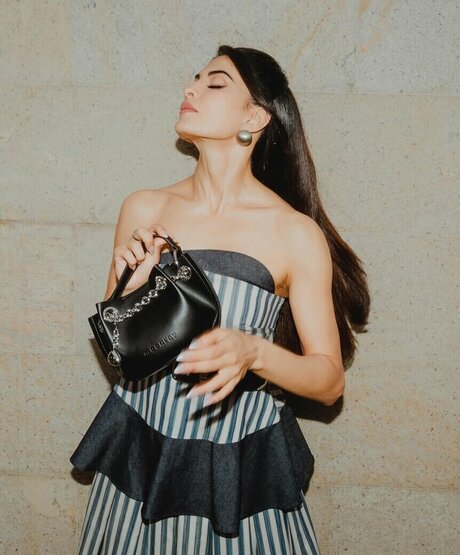 Jacqueline Fernandez hd sexy bilder