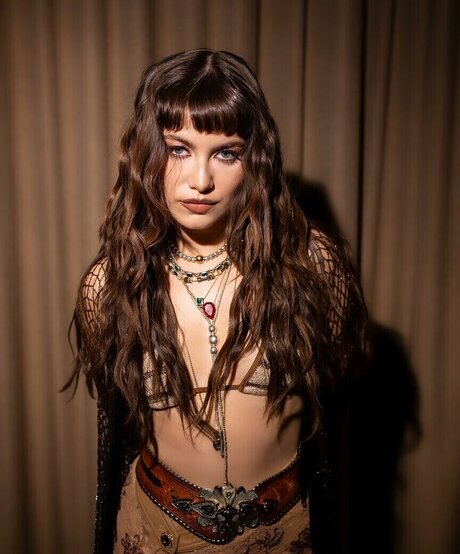 Sofia Reyes hd porno fotos