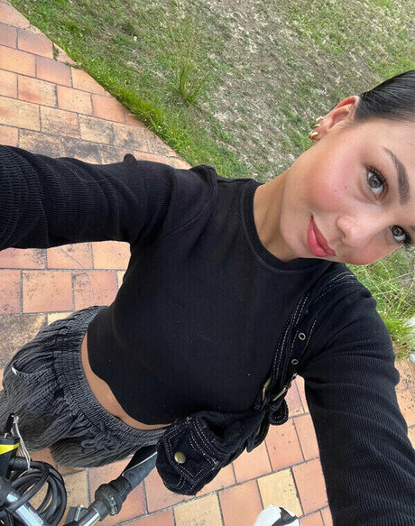 riesenschwanz shemale onlyfans kunst schöne foto