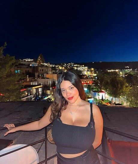 Nakishka freie erotische fotos