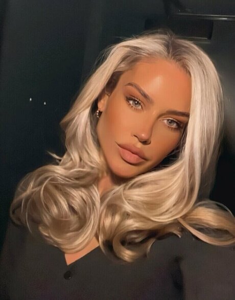 Eilidh Scott top exklusive archiv