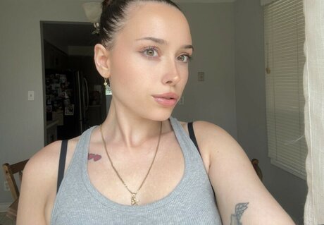 Claudzmo schauspielerin beste galerien