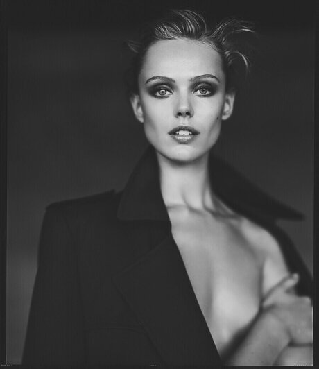 Frida Gustavsson pornostar akt archiv