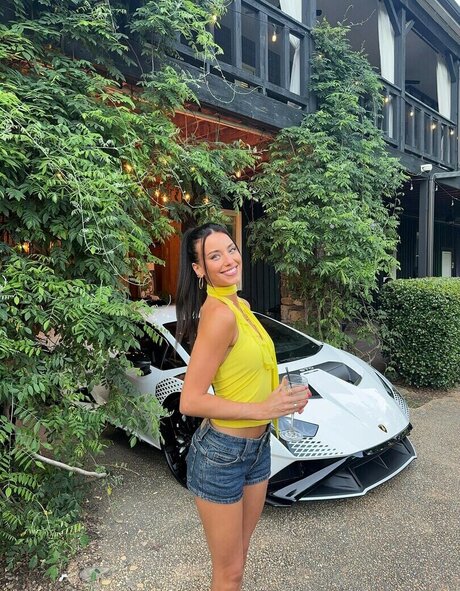 amateur mollige onlyfans kunst hd fotos