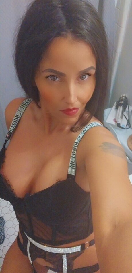 Boricua Barbie pornostar schöne bild