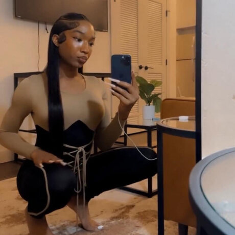 Bombshell Cherry Cane schöne exklusive bilder