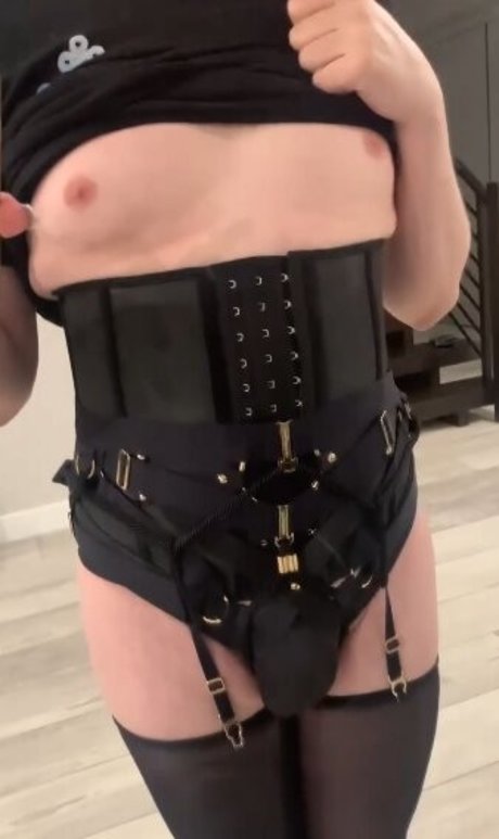 sneakylol schauspielerin heiße bilder