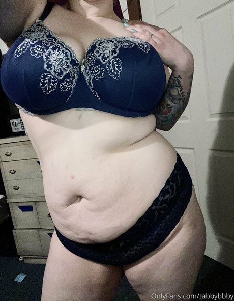 kurvige blonde milf onlyfans kostenlose akt bild