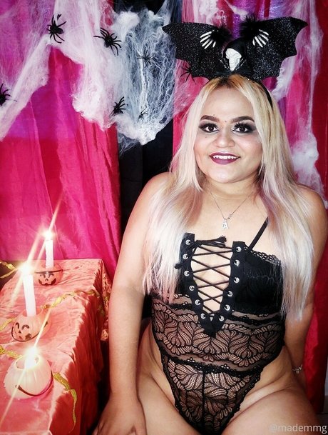 made0550 erotische heiße foto