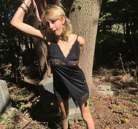 anya401 exklusive xxx galerie