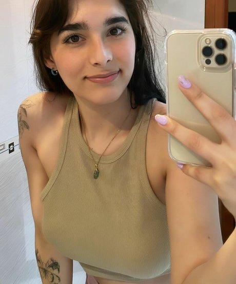 Mayitabellita hübsche nackten bild