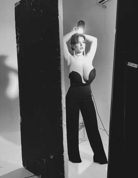 ungeschnittene onlyfans top kunst bilder