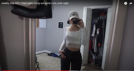 dünne schwarze teenager-onlyfans top nackt fotos