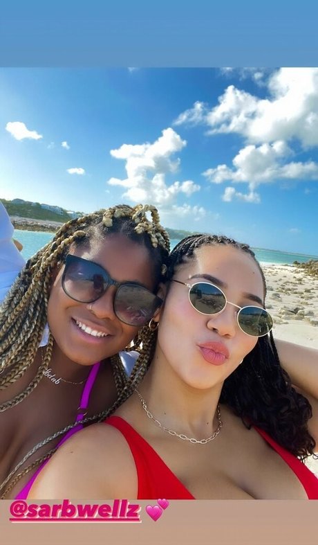 ebenholzlehrerin onlyfans top akt archiv