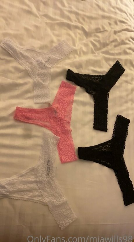 miawills98 schauspielerin hübsche archiv