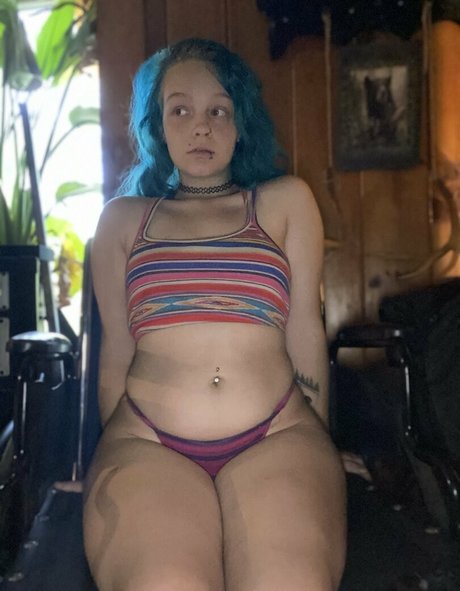 flachbrüstige onlyfans erwachsene akt bilder