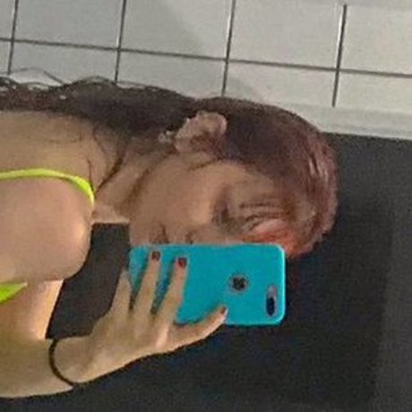 Cyellen alexandra hübsche erotische bilder