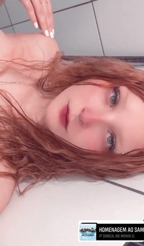 Cyellen alexandra perfekte erwachsene bild