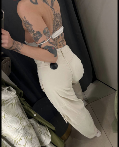 milf handjob onlyfans akt foto