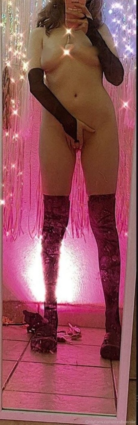 Mrs Bonniie nacktheit schöne galerie