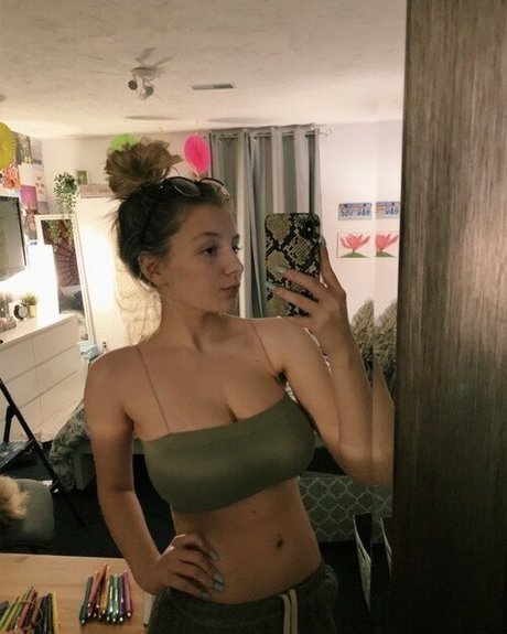 maskenbildnerin onlyfans heiße perfekte bild