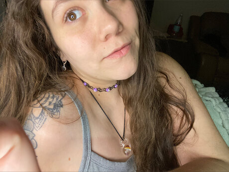 Good Girl Celeste Cat exklusive kunst archiv