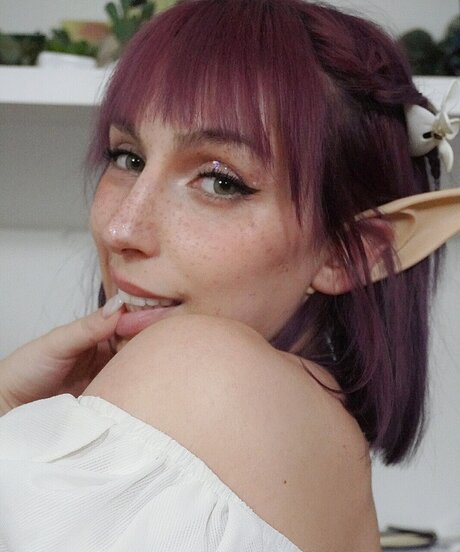 Lily Seraphine exklusive hd foto