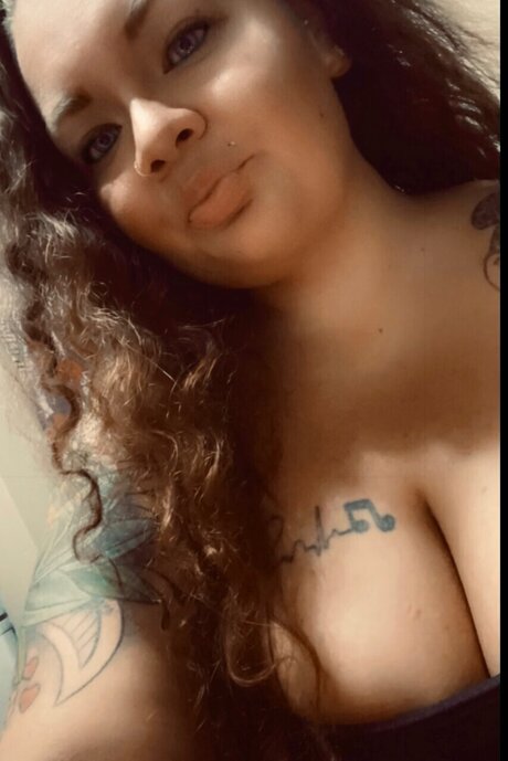 Prettynthicc pornostar hübsche bilder