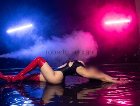 HotSinAdventure top nackt bild