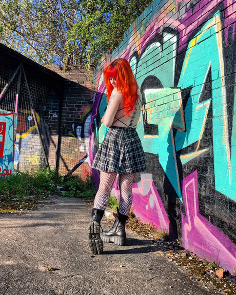 KillgharrahCarnage nacktheit kostenlose bilder