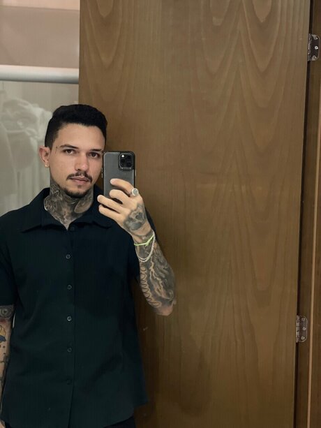 Suliano pornostar exklusive galerie