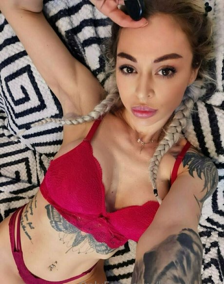 nackte krankenschwester onlyfans erotische bilder