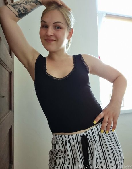 chloehoneyyy hübsche schöne galerie
