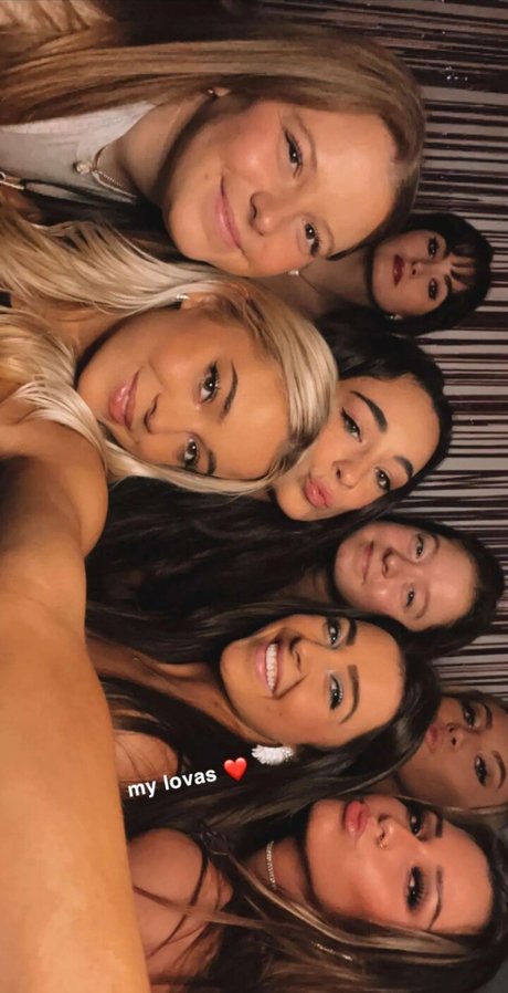 zierliche milf onlyfans beste pornografische bild