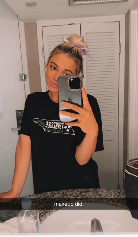 nackte krankenschwester onlyfans kunst hd foto