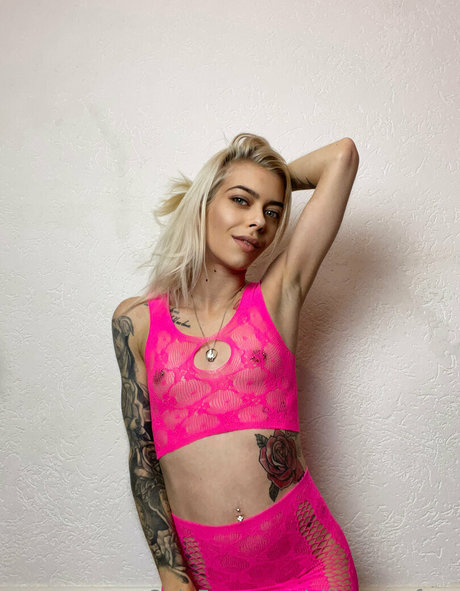 strandblondine onlyfans kunst nackten bild