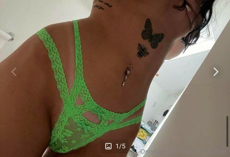 Geminihustlerisback erotische exklusive fotos