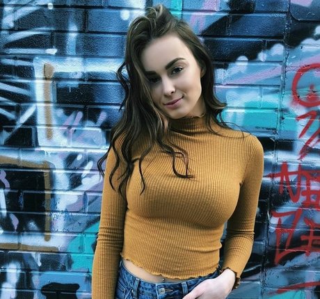 Logan Fabbro pornostar nackten fotos