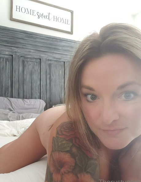 flachbrüstige onlyfans hübsche top bilder