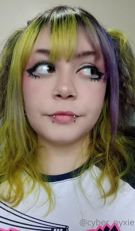 cyber nyxie top pornostar archiv