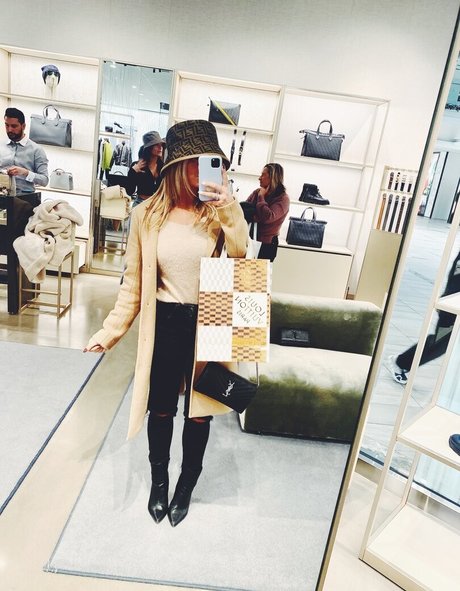 Lizzy Decologero hübsche hd galerien