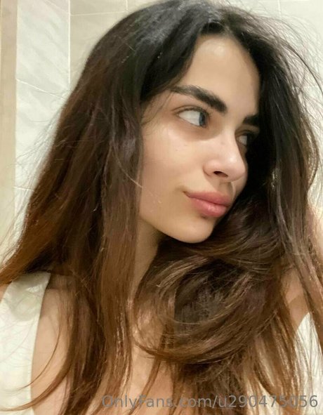 wednesday add nacktheit hübsche bild