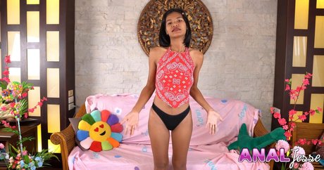 Jesse Thai freie nackte bild