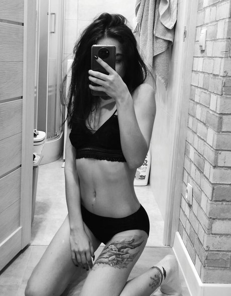 Ella Flare nacktheit heiße foto