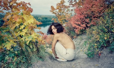 Ella Flare model hd galerien