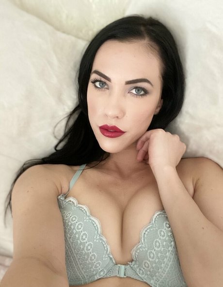 nur fans mit heller haut exklusive hübsche galerie