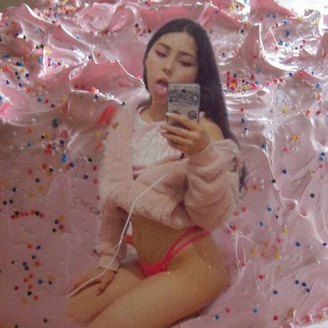 b4by creamy nackte pornostar bild