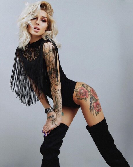 Irena Bendida model erwachsene foto